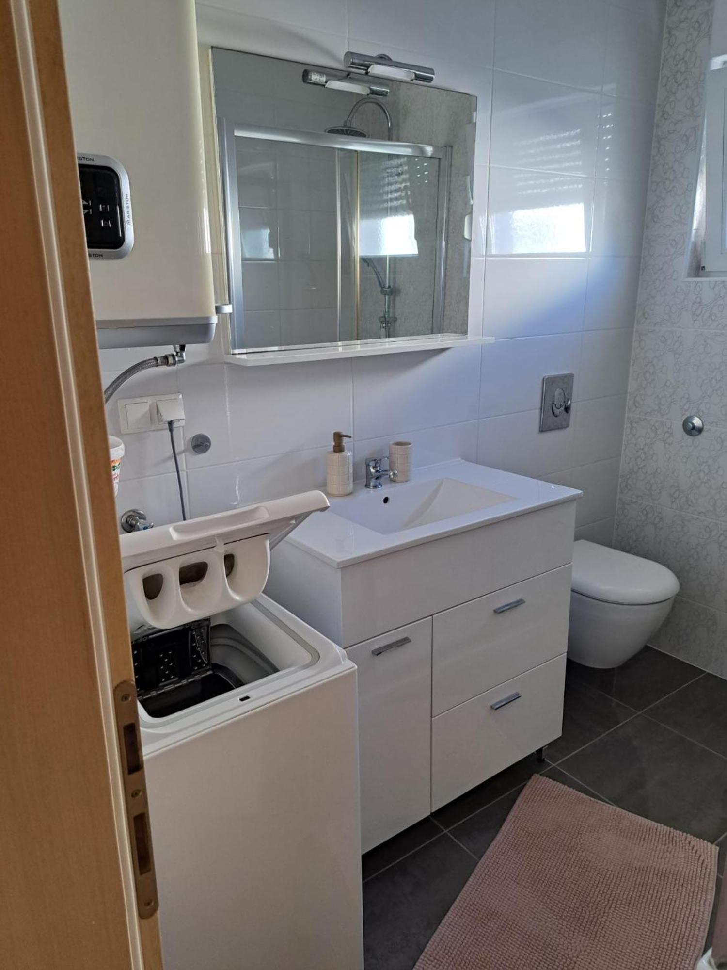 Apartman Lozancic Vir Exterior photo